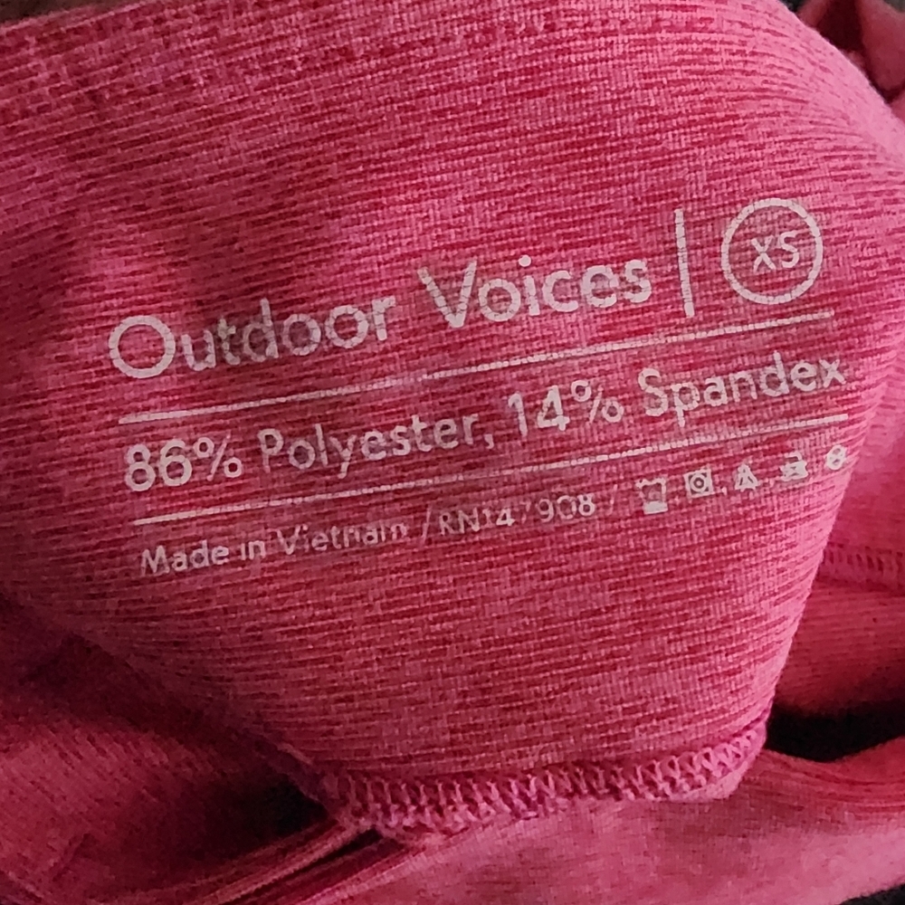Outdoor Voices 3/4 Warm-Up Crop Leggings Flamingo Pink Size XS Workout Yoga EUC - Picture 9 of 9
